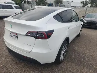 Tesla Model Y 2022 AWD Long Range 4dr Crossover