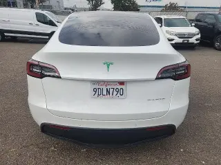Tesla Model Y 2022 AWD Long Range 4dr Crossover