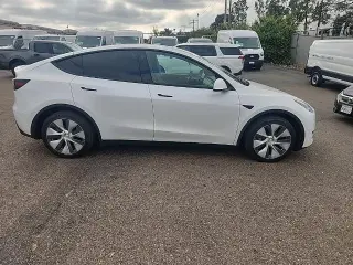 Tesla Model Y 2022 AWD Long Range 4dr Crossover