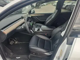 Tesla Model Y 2022 AWD Long Range 4dr Crossover