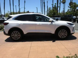 Ford Escape Plug-In Hybrid 2024 PHEV 4dr SUV