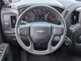 Chevrolet Silverado 1500 2025 4x2 Custom 4dr Crew Cab 5.8 ft. SB