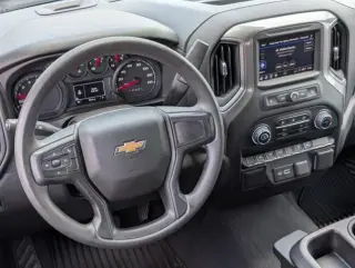 Chevrolet Silverado 1500 2025 4x2 Custom 4dr Crew Cab 5.8 ft. SB