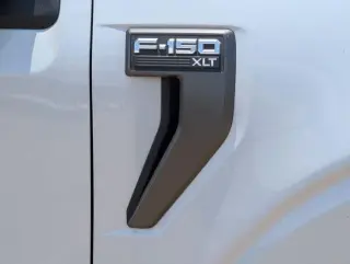 Ford F-150 2022 4x4 XL 4dr SuperCrew 5.5 ft. SB