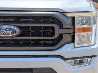Ford F-150 2022 4x4 XL 4dr SuperCrew 5.5 ft. SB