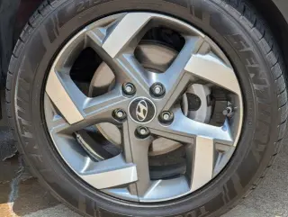 Hyundai VENUE 2023 SEL 4dr Crossover