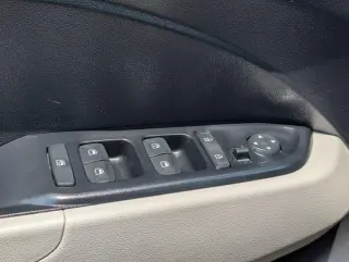 Hyundai VENUE 2023 SEL 4dr Crossover