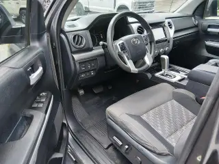 Toyota Tundra 2018 4x4 SR5 4dr CrewMax Cab Pickup SB (5.7L V8)