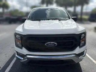 Ford F-150 2023 4x4 XL 4dr SuperCrew 5.5 ft. SB