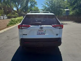 Toyota RAV4 2024 AWD XLE Premium 4dr SUV