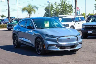 Ford Mustang Mach-E 2024 Select 4dr SUV