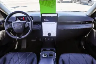 Ford Mustang Mach-E 2024 Select 4dr SUV