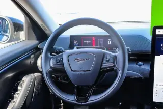 Ford Mustang Mach-E 2024 Select 4dr SUV