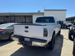 Ford F-250 Super Duty 2011 4x4 XL 4dr Crew Cab 6.8 ft. SB Pickup