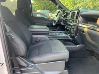 Ford F-150 2023 4x4 XL 4dr SuperCrew 5.5 ft. SB