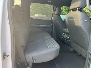 Ford F-150 2023 4x4 XL 4dr SuperCrew 5.5 ft. SB