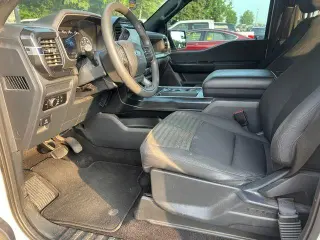 Ford F-150 2023 4x4 XL 4dr SuperCrew 5.5 ft. SB