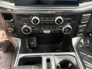 Ford F-150 2021 4x4 Lariat 4dr SuperCab 6.5 ft. SB