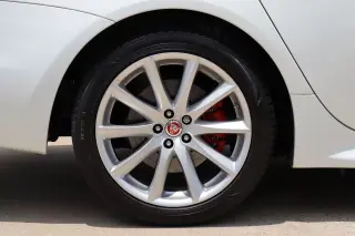 2019 Jaguar XJ R-Sport