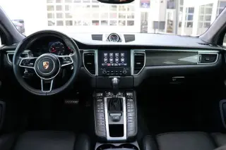 2017 Porsche Macan Turbo