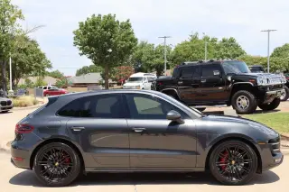 2017 Porsche Macan Turbo