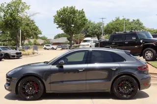 2017 Porsche Macan Turbo