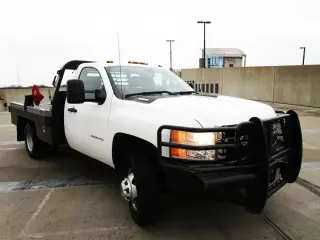 2011 CHEVROLET SILVERADO 3500 HD REGULAR CAB & CHASSIS