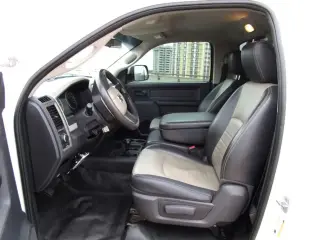 2011 RAM 3500 REGULAR CAB & CHASSIS