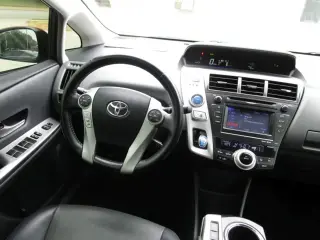 2013 Toyota Prius V