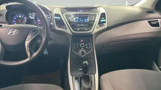 2016 Hyundai Elantra SE 6AT