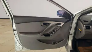 2016 Hyundai Elantra SE 6AT
