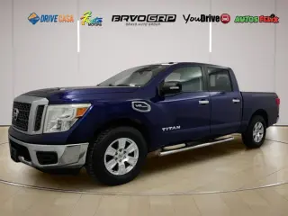 2017 Nissan TITAN SV