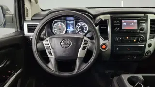 2017 Nissan TITAN SV