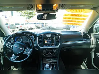 2018 Chrysler 300