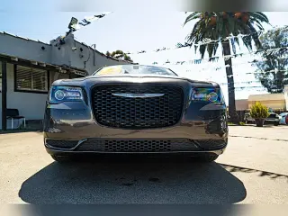 2018 Chrysler 300