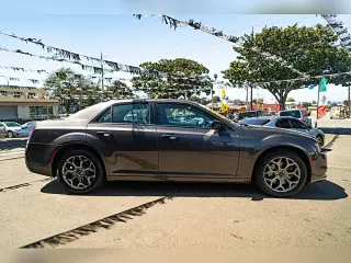 2018 Chrysler 300