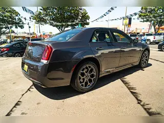 2018 Chrysler 300
