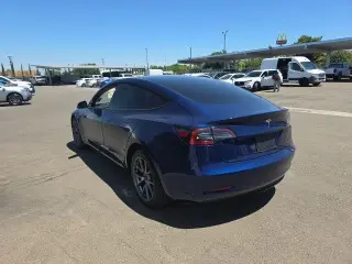 Tesla Model 3 2023 4dr Sedan