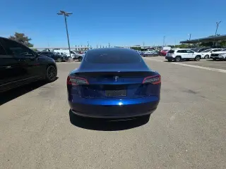 Tesla Model 3 2023 4dr Sedan