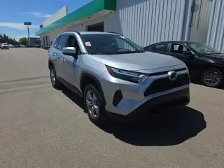 Toyota RAV4 Hybrid 2025 AWD XLE 4dr SUV
