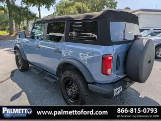 Ford Bronco 2023 4x4 Black Diamond 4dr SUV