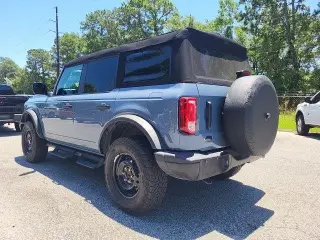 Ford Bronco 2023 4x4 Black Diamond 4dr SUV