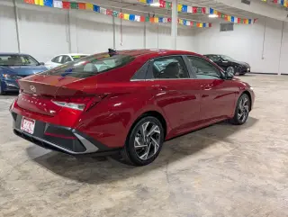 Hyundai ELANTRA Hybrid 2026 Limited 4dr Sedan