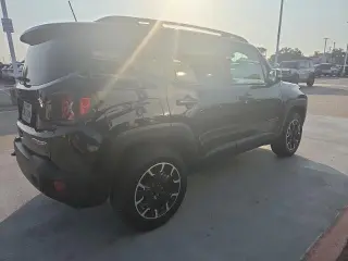 Jeep Renegade 2023 4x4 Trailhawk 4dr SUV