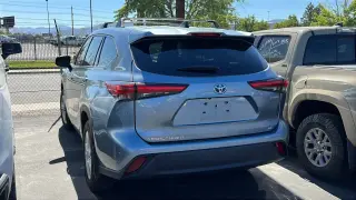 Toyota Highlander Hybrid 2022 AWD LE 4dr SUV