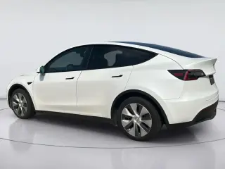 Tesla Model Y 2021 AWD Long Range 4dr Crossover