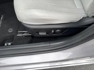 Hyundai ELANTRA 2025 Limited 4dr Sedan
