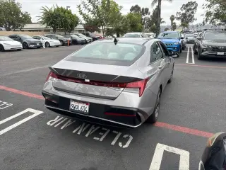 Hyundai ELANTRA 2025 Limited 4dr Sedan