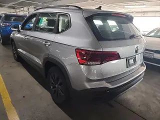 Volkswagen Taos 2023 S 4dr SUV