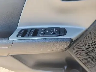 Kia Niro Plug-In Hybrid 2019 LX 4dr Crossover